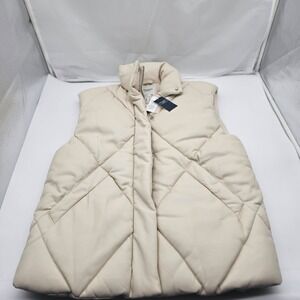 Abercrombie & Fitch Women NWT Size XS  Vegan Leather Quilted Ivory Puffer Vest